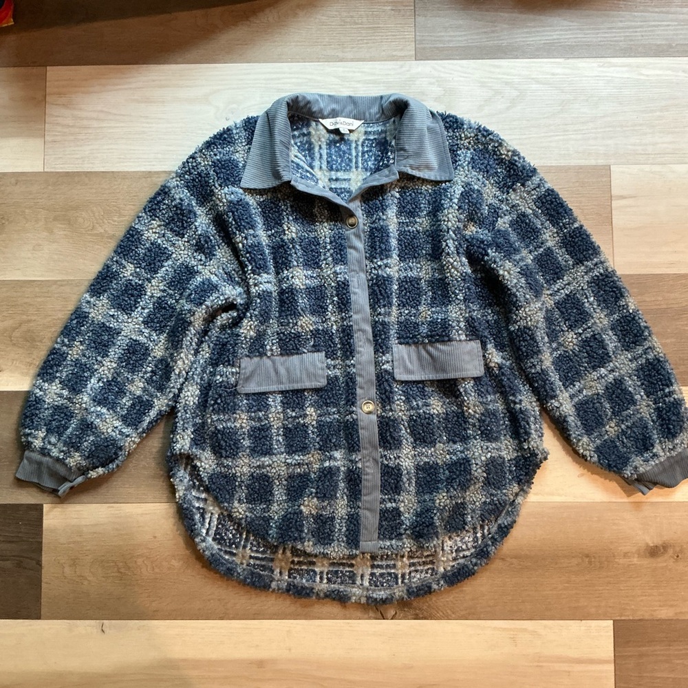 Davi & Dani Blue and Cream Plaid Textured Button Shirt